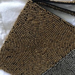 Beaded wristlet/clutch